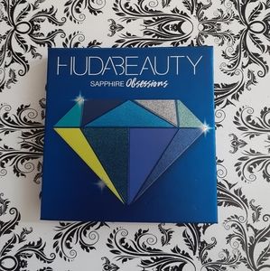HUDA Beauty eyeshadow pallet